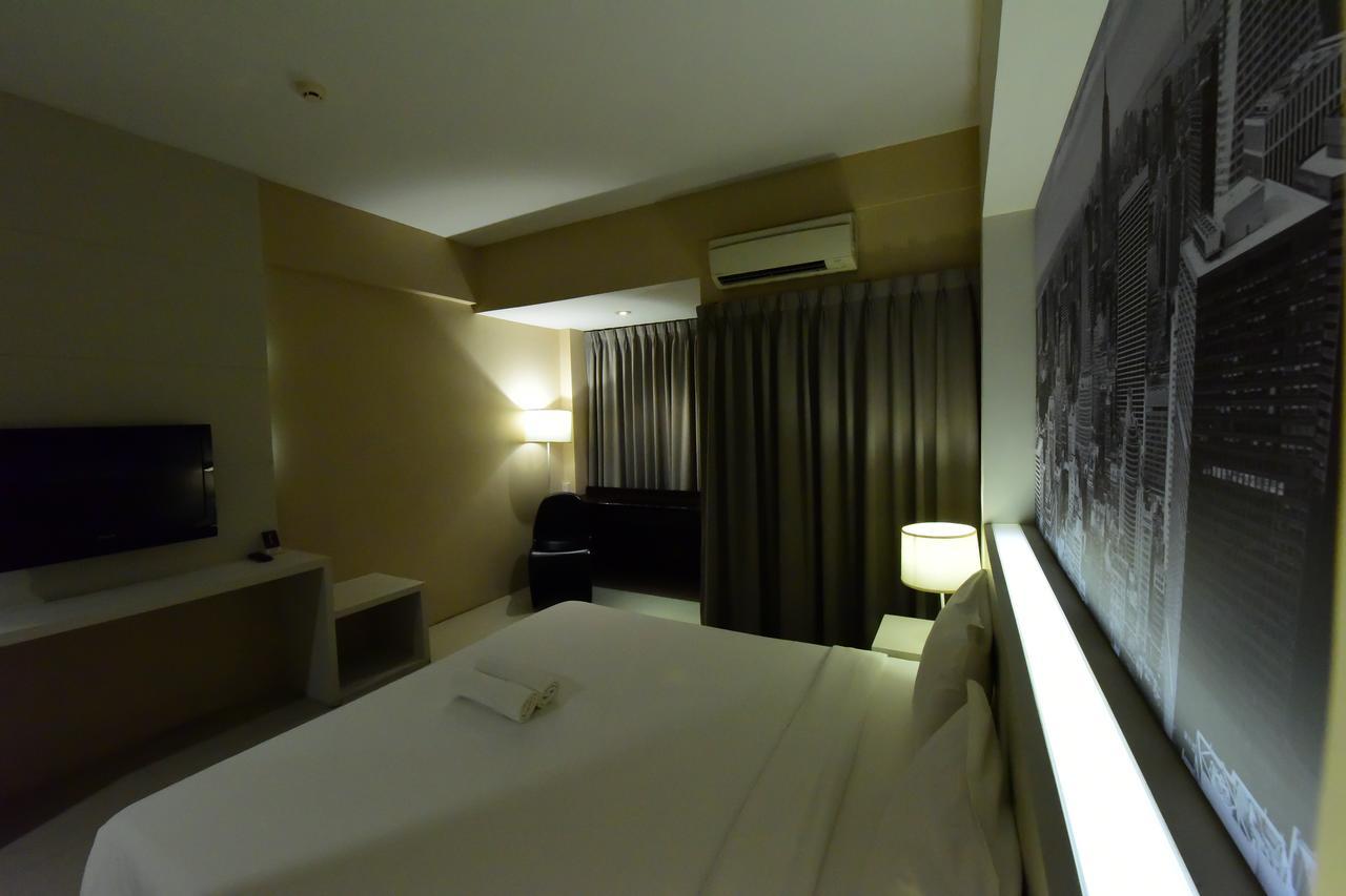 Trendy Hotel Nakhon Pathom Exterior photo
